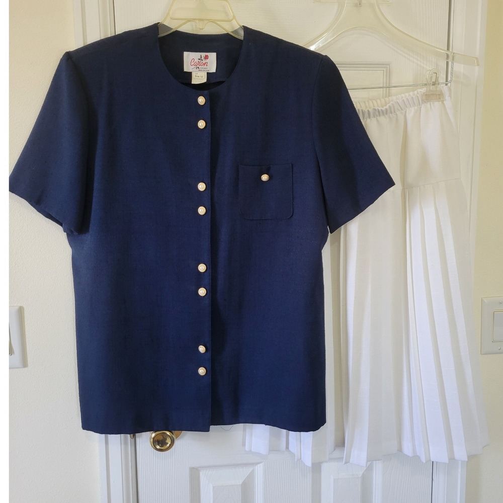 VNTG‎ Caron Chicago Navy Blue Top & White Pleated Skirt Set Size 12 Made in USA